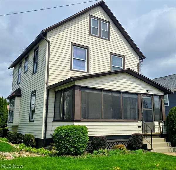1055 W Tuscarawas Avenue, Barberton, OH 44203