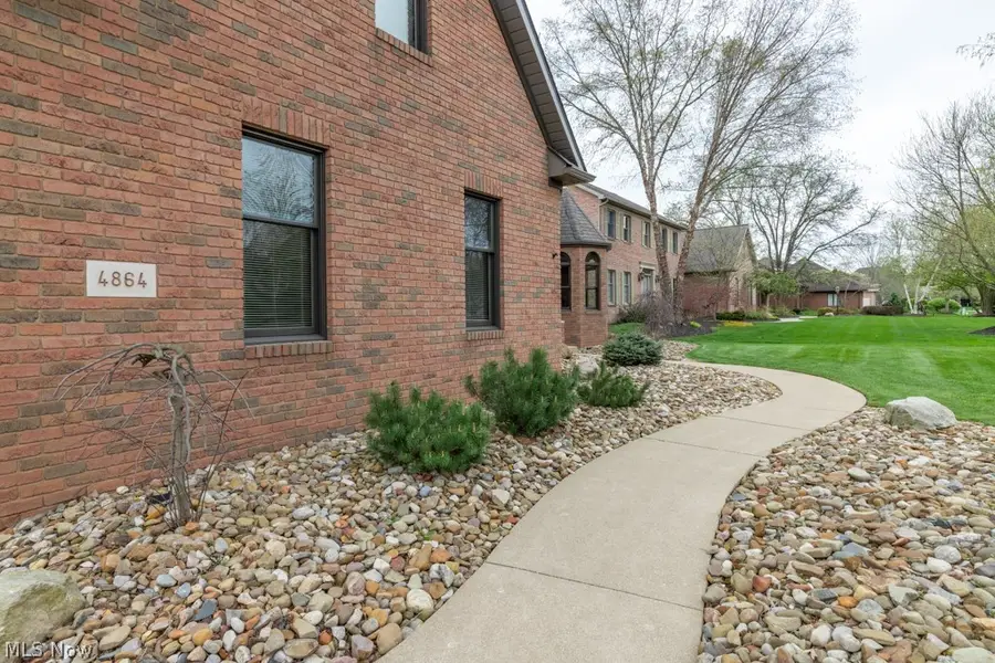 4864 Armandale Nw Avenue, Canton, OH 44718 - #3