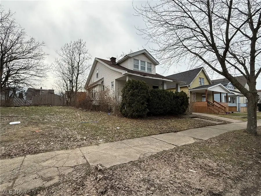 14202 Glendale Avenue, Cleveland, OH 44128 - #2