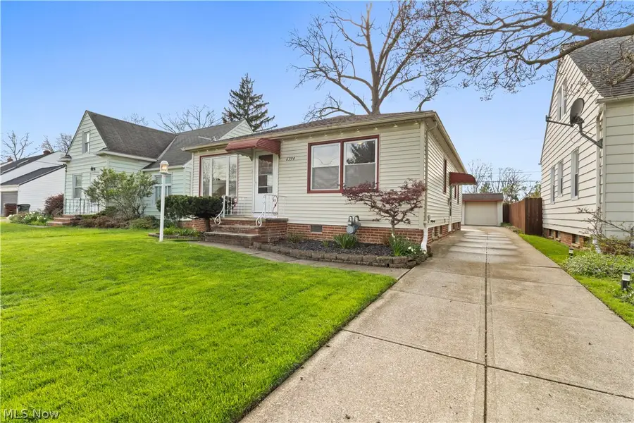 6394 Westminster Drive, Parma, OH 44129 - #2