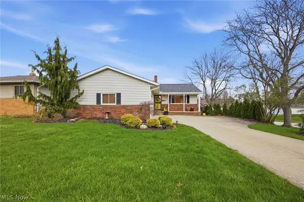 6033 Sweet Birch Drive, Bedford Heights, OH 44146