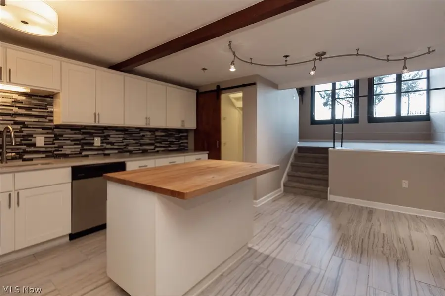 1133 W 9th Street #112, Cleveland, OH 44113 - #3