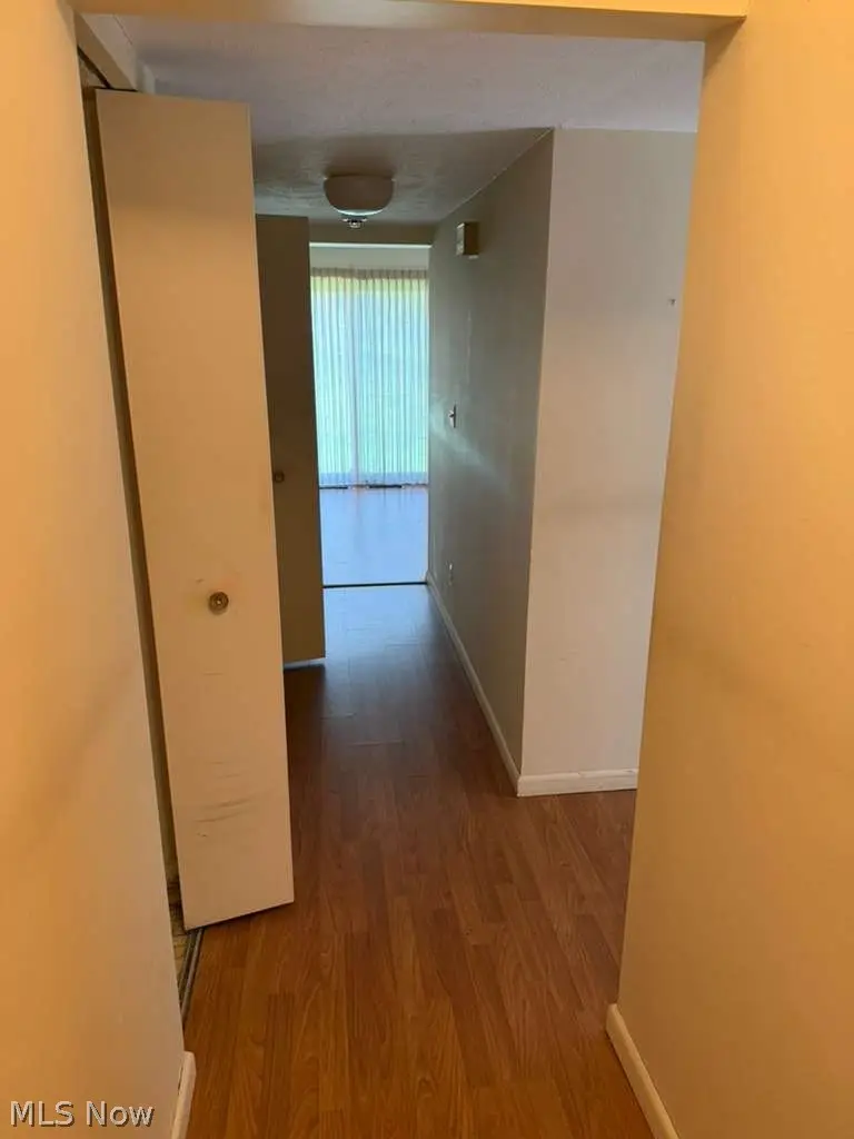 25 Sutton Place, Shaker Heights, OH 44120 - #2