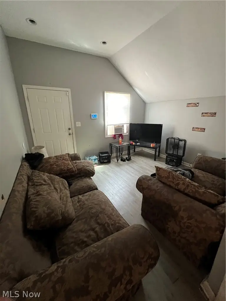 9407 Benham Avenue, Cleveland, OH 44105 - #3