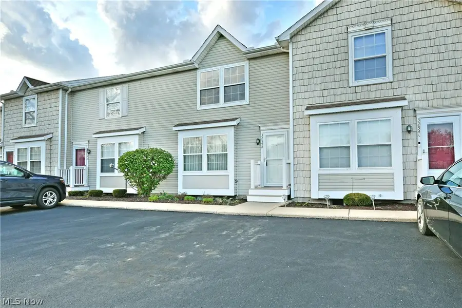 3254 Deer Trail #B, Cortland, OH 44410 - #3