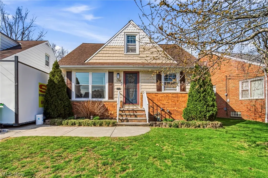 1714 E 294th Street, Wickliffe, OH 44092 - #1