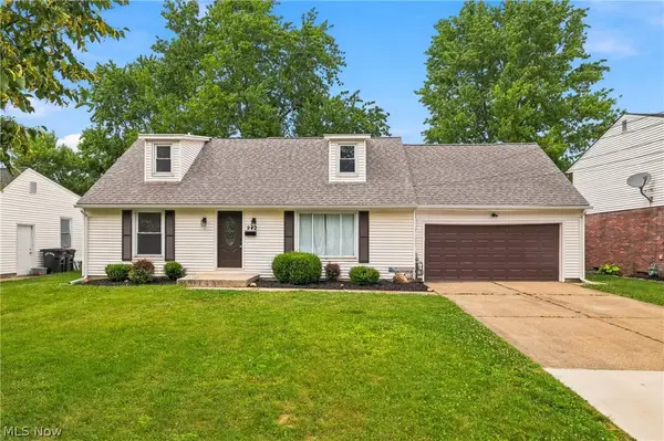942 Hartford Drive, Elyria, OH 44035