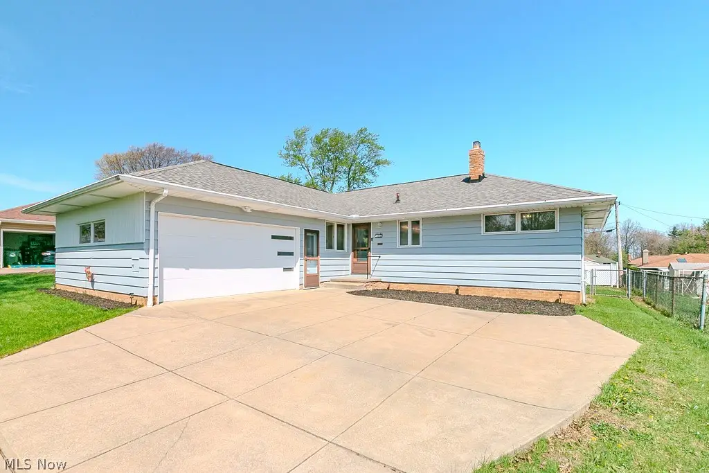 2784 Burden Drive, Parma, OH 44134 - #1