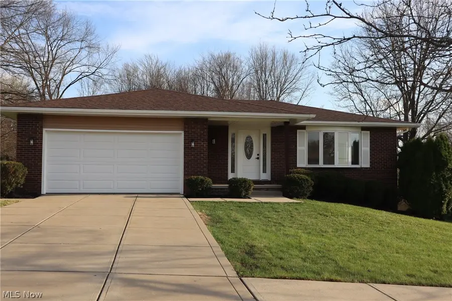 4631 Coral Gables Drive, Parma, OH 44134 - #2