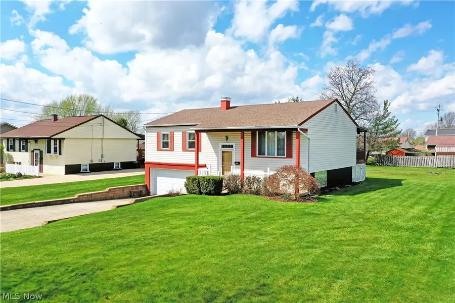 5682 Baylor Avenue, Austintown, OH 44515 - #2