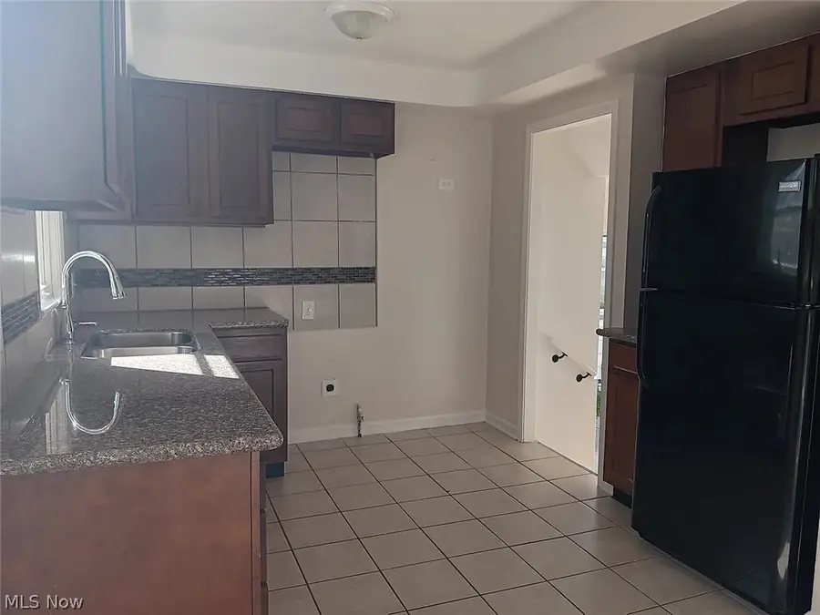 18208 Edinboro Avenue, Maple Heights, OH 44137 - #3