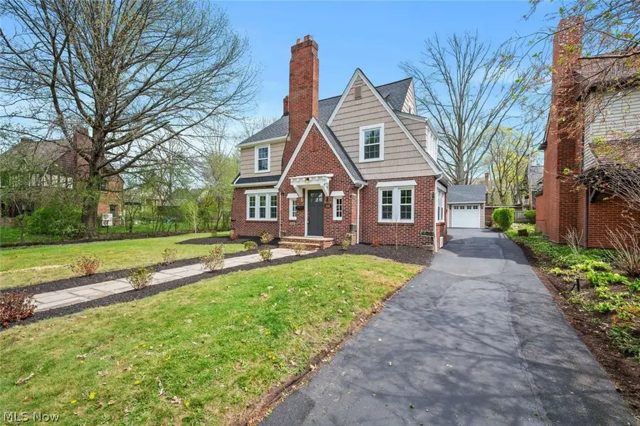 3305 Enderby Road, Shaker Heights, OH 44120 - #3