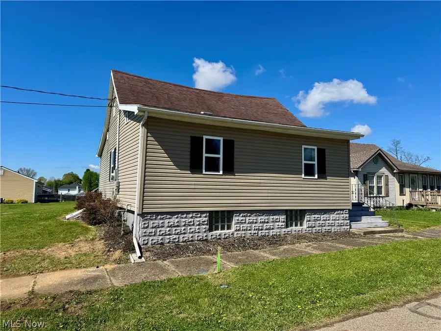 308 N Chestnut N Street, Gnadenhutten, OH 44629 - #3