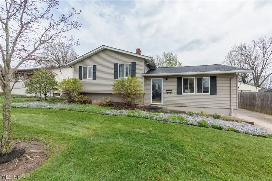 13515 Heatherwood Drive, Brook Park, OH 44142 - #3