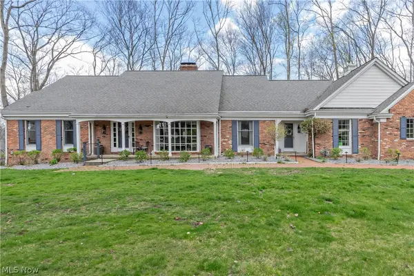 25 Hopewell Trail, Moreland Hills, OH 44022