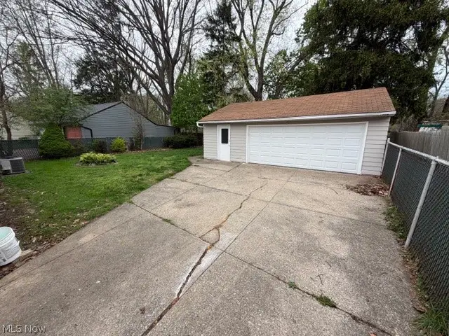 948 Bern Avenue, Cleveland, OH 44109 - #2