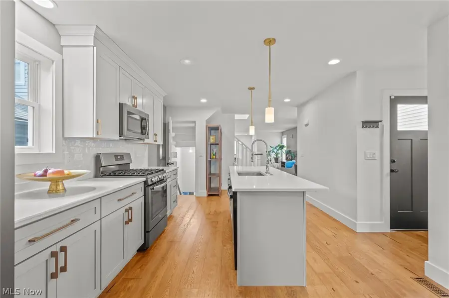 1922 W 52nd Street, Cleveland, OH 44102 - #3