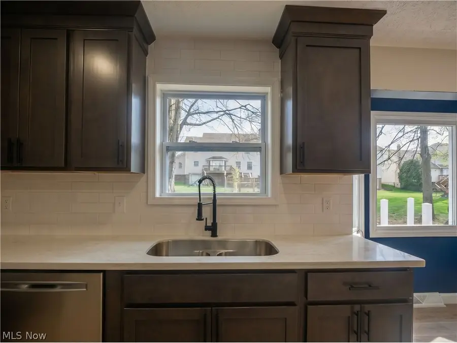 5196 Dickens Drive, Richmond Heights, OH 44143 - #3