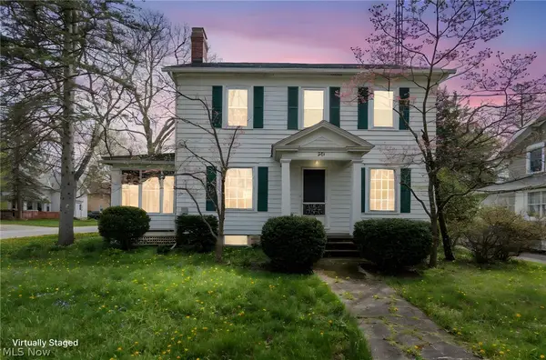 241 S Freedom Street, Ravenna, OH 44266