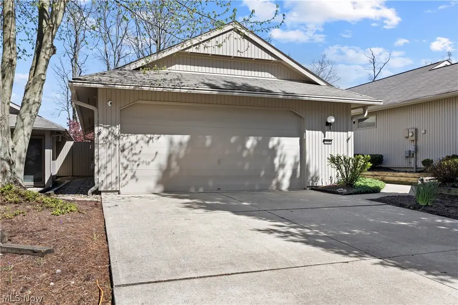 13081 Olympus Way, Strongsville, OH 44149 - #2
