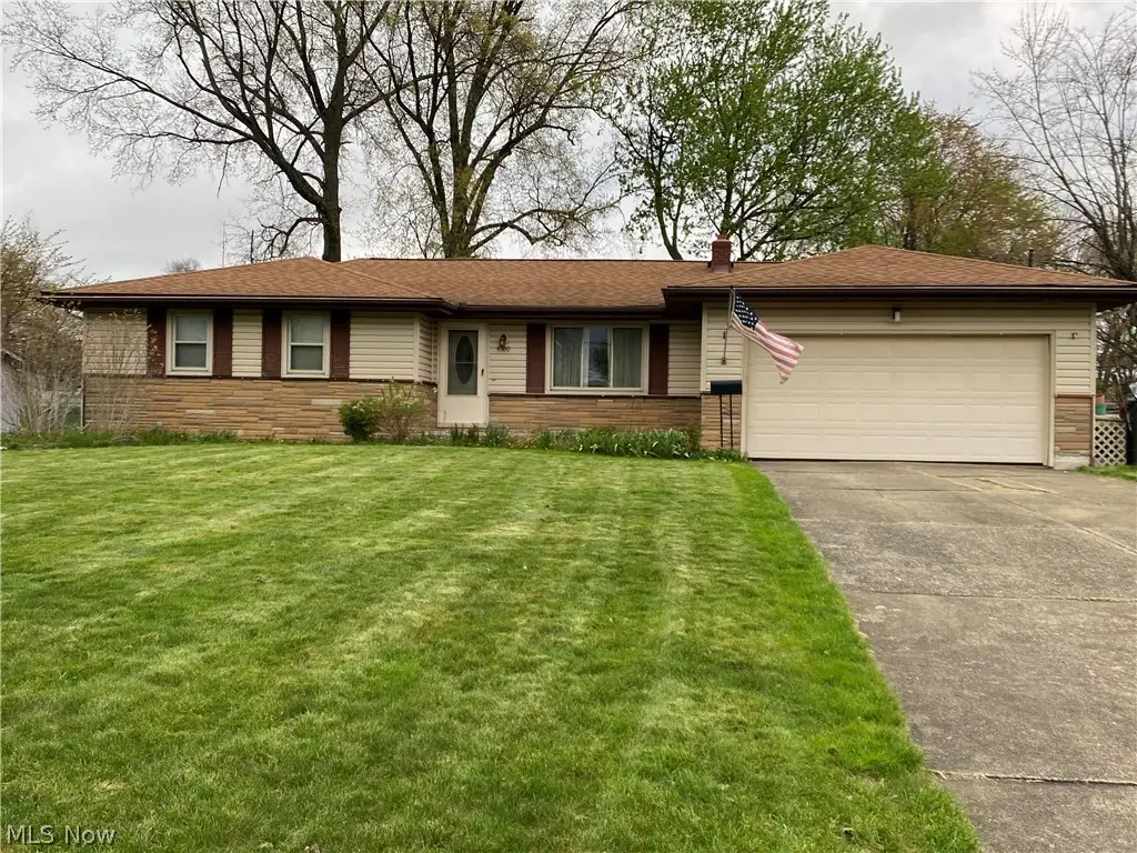 4700 Woodridge Drive, Austintown, OH 44515 - #1