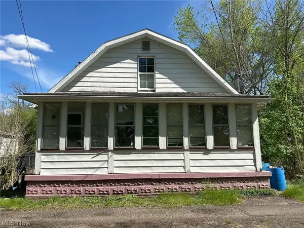 119 Belle Alley, Uhrichsville, OH 44683