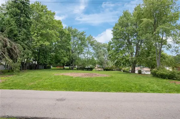 7811 Parkford Nw Street, Massillon, OH 44646