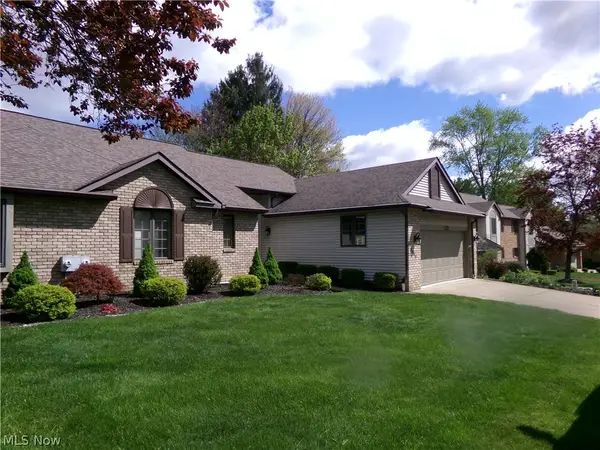 4911 Pond Nw Drive, North Canton, OH 44720