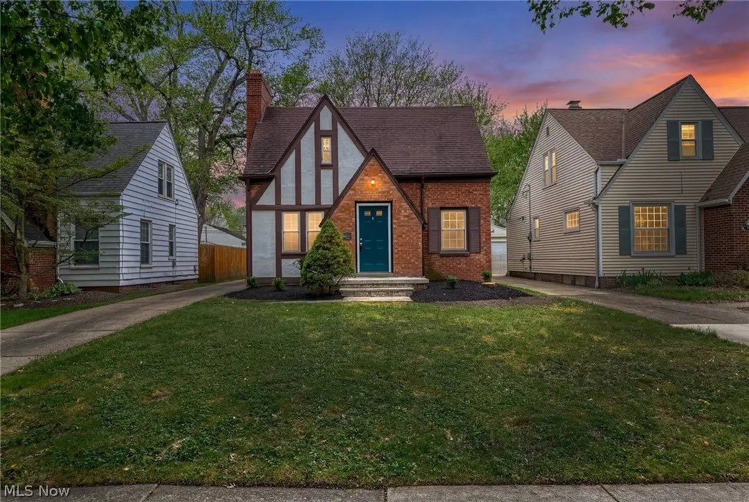 2324 Scholl Road, University Heights, OH 44118 - #1