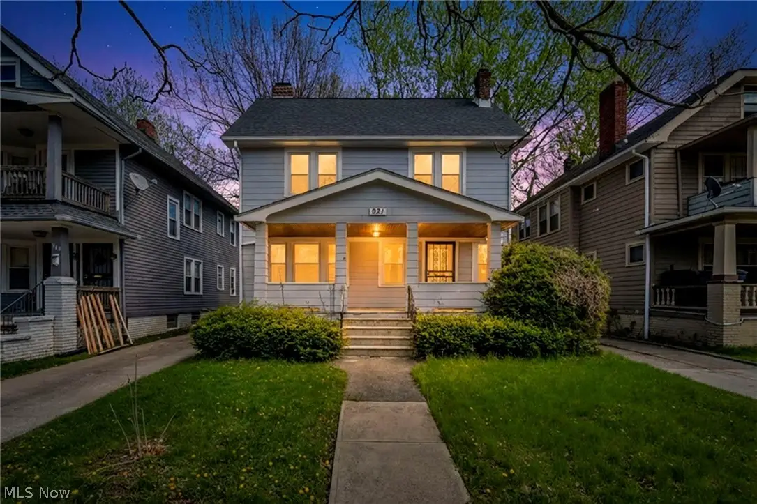 921 Helmsdale Road, Cleveland Heights, OH 44112 - #1