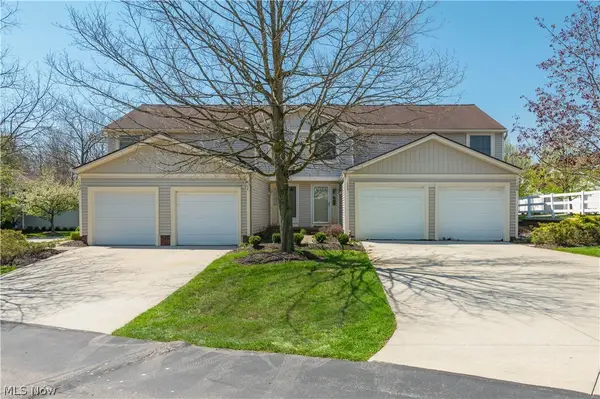 106 Maria Drive, Bedford, OH 44146