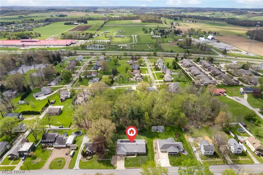 527 W Main Street, Dalton, OH 44618 - #2