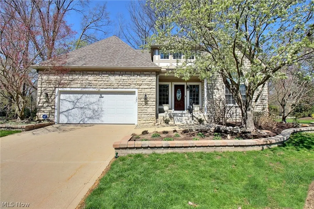 123 Hampton Court, Bratenahl, OH 44108 - #1