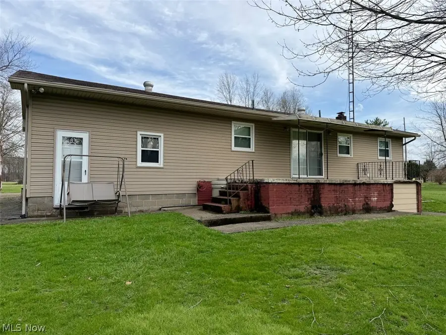 11455 Walnut Ne Avenue, Alliance, OH 44601 - #3