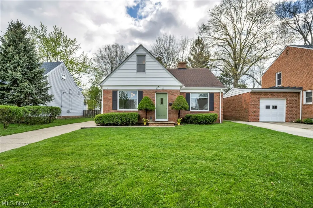 1371 Cranover Road, Lyndhurst, OH 44124 - #1