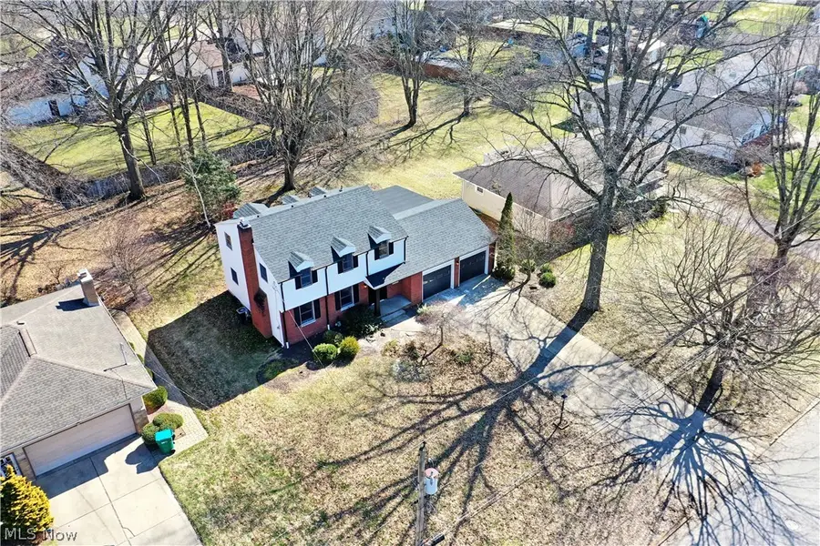 8351 Chesterton Drive, Youngstown, OH 44514 - #2