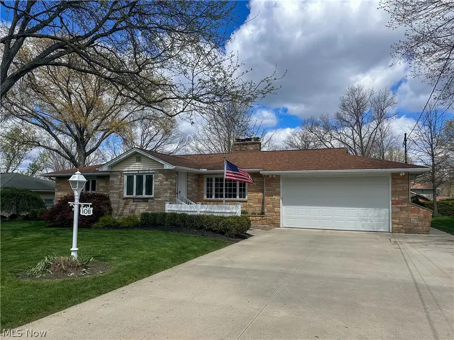 1011 Park Circle, Girard, OH 44420 - #2