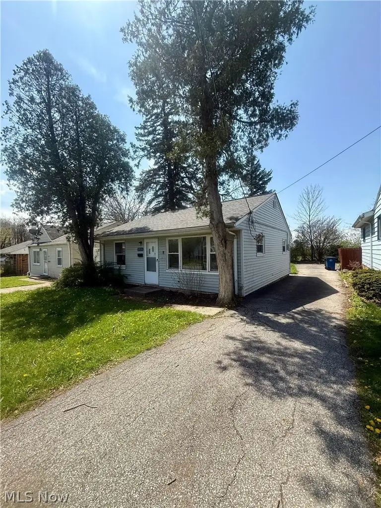4816 E 173rd Street, Cleveland, OH 44128 - #3