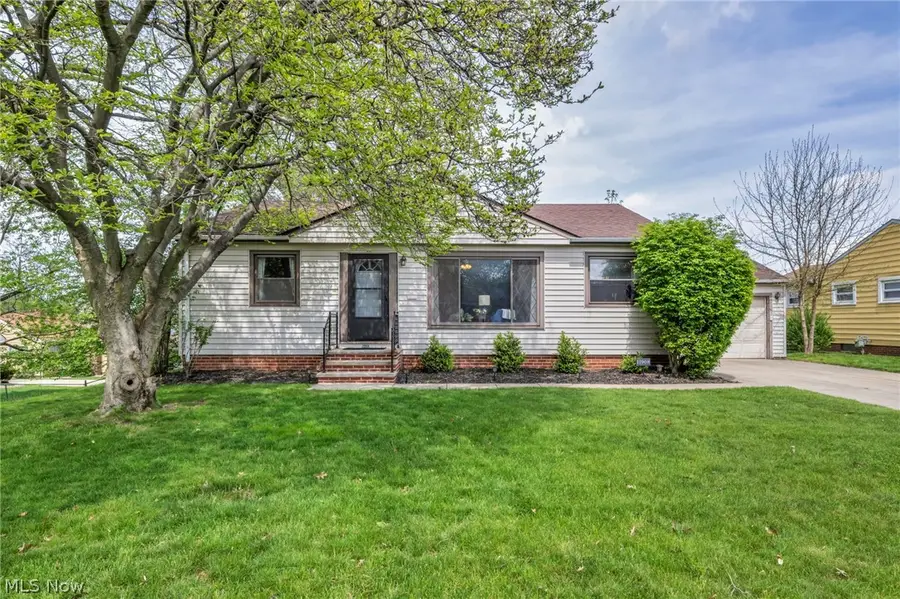 11908 Glamer Avenue, Parma, OH 44130 - #2