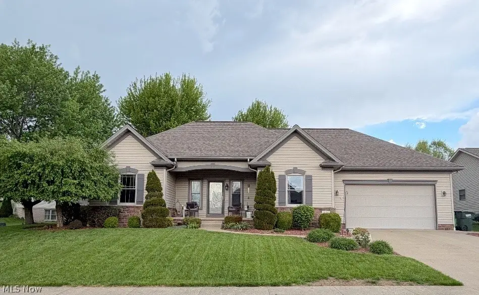611 Parkdale Drive, Dover, OH 44622 - #1