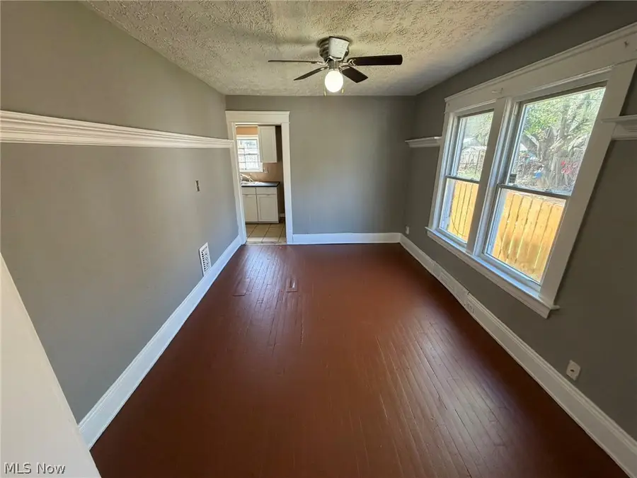9902 Yale Avenue, Cleveland, OH 44108 - #3