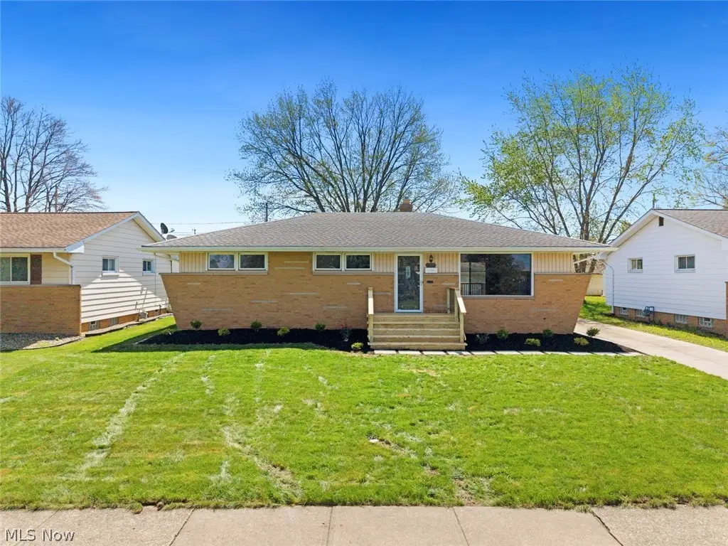 9635 Boundary Lane, Parma Heights, OH 44130 - #1