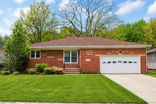 7300 Maplewood Road, Parma, OH 44130
