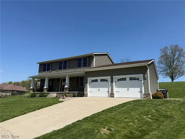 235 Briarwood Se Drive, New Philadelphia, OH 44663