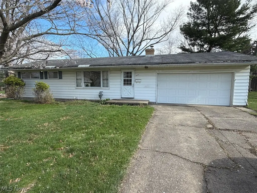 400 Orchard Lane, Medina, OH 44256 - #1