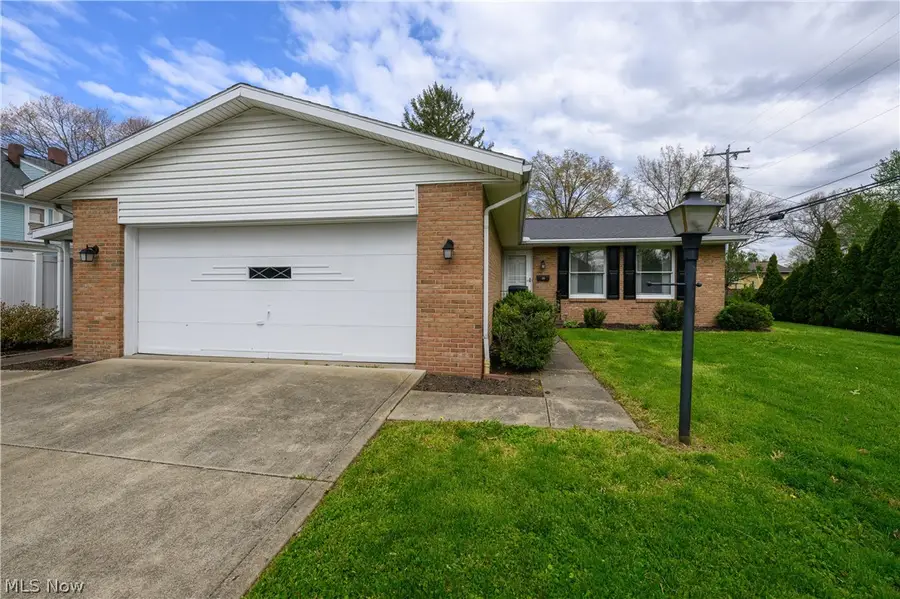 115 E 15th Street, Dover, OH 44622 - #2