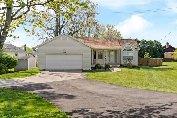 3008 Mount Pleasant Nw Street, North Canton, OH 44720
