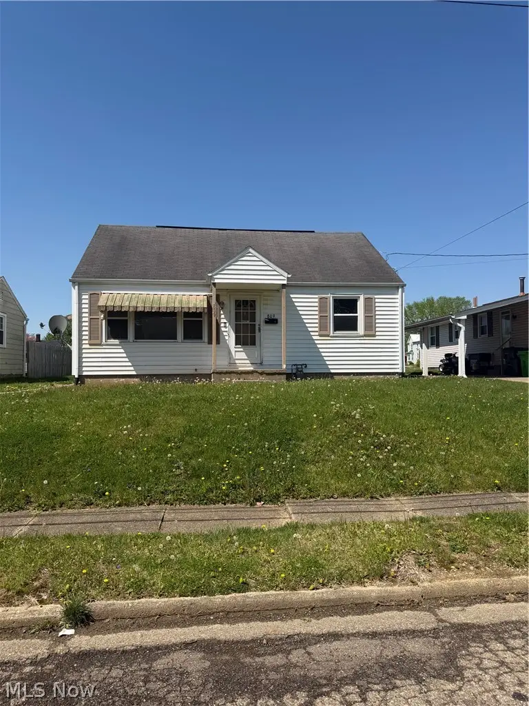 809 12th Sw Street, Massillon, OH 44647 - #1