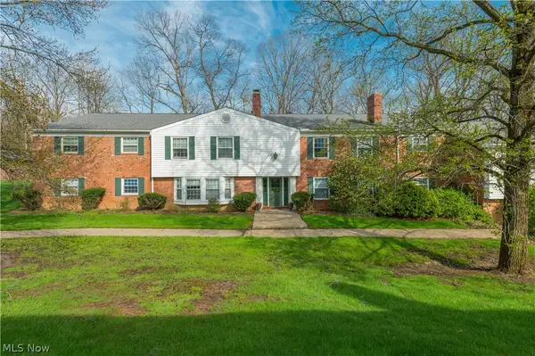 7005 Carriage Hill Drive #102, Brecksville, OH 44141