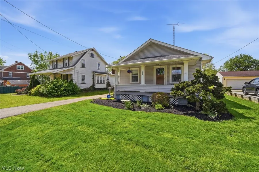 4069 Chester Avenue, Louisville, OH 44641 - #3